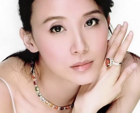 性感女神周秀娜豐胸法 