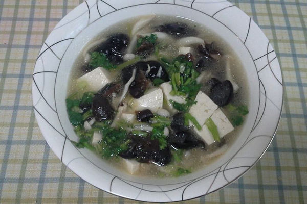木耳豆腐湯