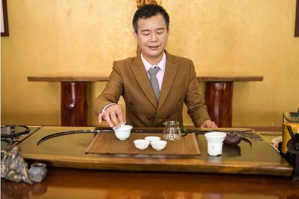 男人喝茶的具體時間