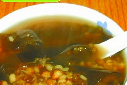 兩款解暑的食物推薦 蓮子海帶綠豆湯
