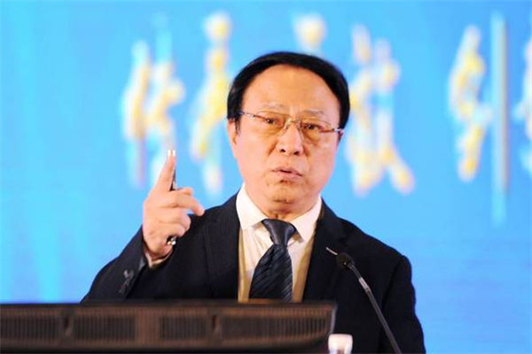 【兩會提案】吳以嶺：鼓勵中藥類保健品研制開發 造福世界人民