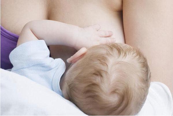 造成乳腺囊腫的原因有哪些