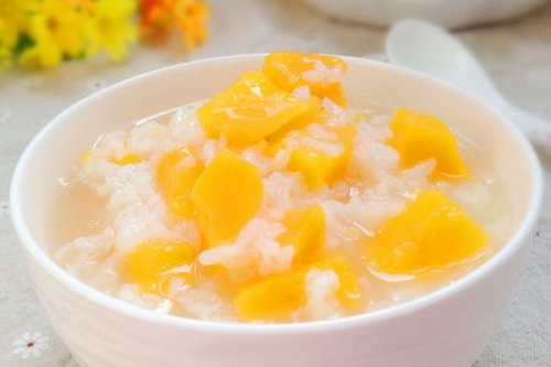不知道怎麼減肥 就喝甜玉米紅薯粥
