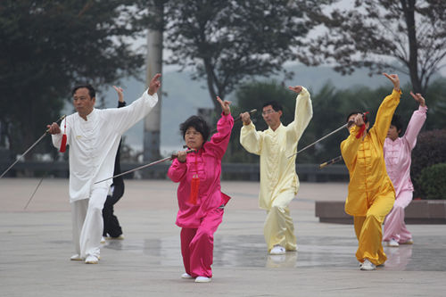 太極劍_太極劍要點_太極劍怎樣練習