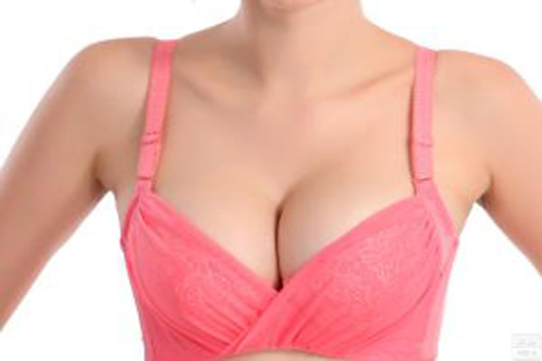 副乳是什麼_副乳的危害怎麼消除_怎麼減_手術需要多少錢_副乳圖片
