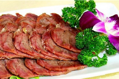 日常兩種滋補的美食 五香牛肉