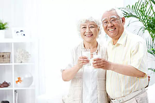 中老年吃什麼奶粉好