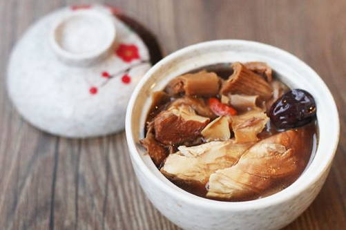 銀耳羅漢果煲雞湯——增強免疫力加強體質