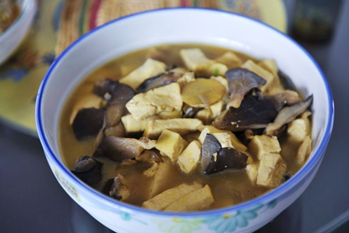 草菇煮豆腐