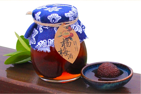 楊梅酒的功效與作用_楊梅酒的制作方法_釀制方法 楊梅酒的功效與作用