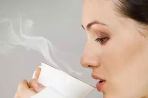 減肥的三大方法 喝水消耗法