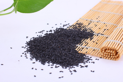 女性豐胸別忘吃黑芝麻 推薦黑芝麻杏仁茶
