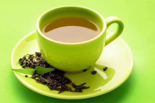 夏天喝綠茶防曬又美白_夏天喝綠茶美容