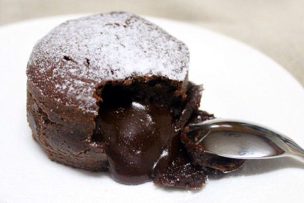 巧克力熔巖蛋糕的做法