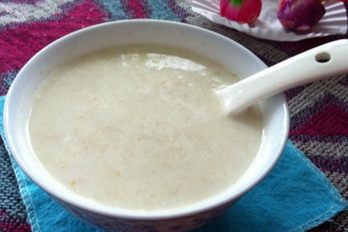 孕婦春季適合喝什麼滋補粥品 牛奶燕麥粥