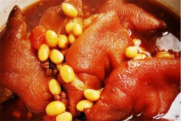 黃豆燉豬蹄湯的做法介紹