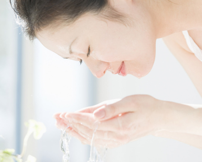 媽媽的護膚液：春季護膚補水精華液推薦
