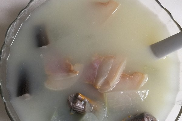 鱔魚湯的做法,鱔魚的營養價值,鱔魚的做法大全