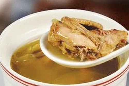 冬天2款滋補湯飲 推薦百合鵪鶉湯