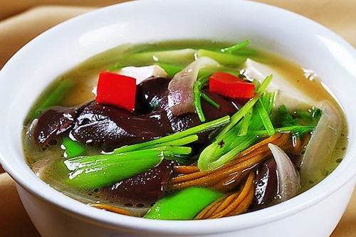 滋補的美食 之黑木耳豆腐湯