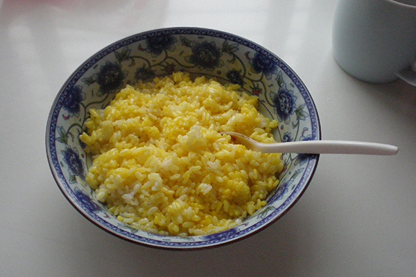 日本蛋澆飯與中國番茄蛋炒飯的做法