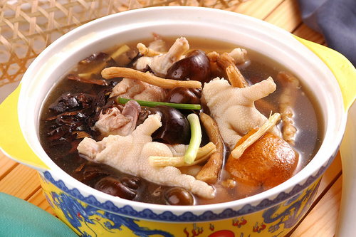 冬季2款滋補養顏湯飲 首推薦白玉瑪瑙美容湯