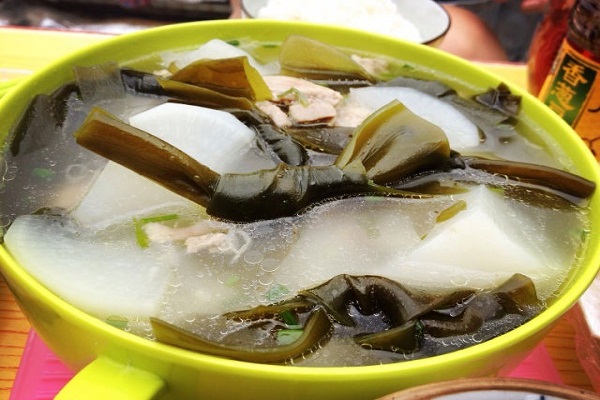 海帶排骨湯的功效 白蘿卜海帶排骨湯