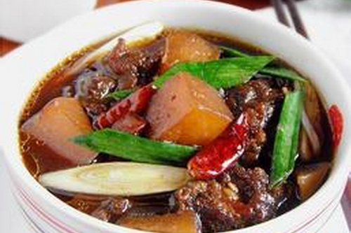 排毒食譜的首選 胡蘿卜燉牛肉
