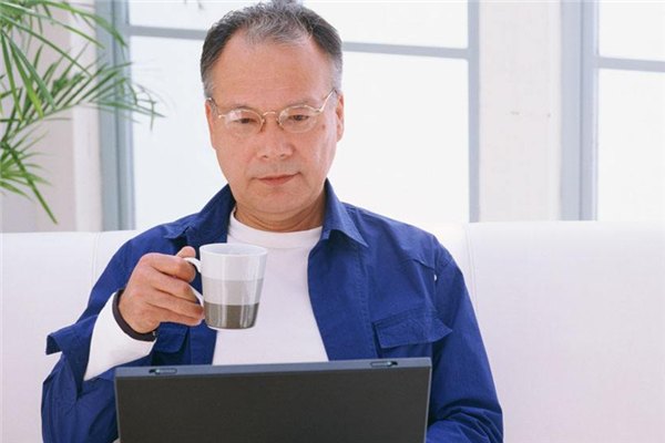 老年人疝氣