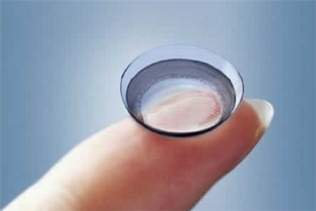 如何給隱形眼鏡消毒 如何給隱形眼鏡消毒