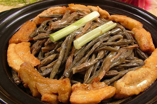滋補食譜吃什麼好 豆角幹煲排骨湯