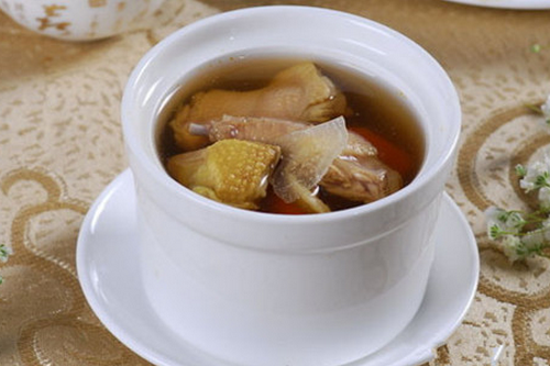 產婦有哪些滋補茶飲 推薦清燉鴿子湯