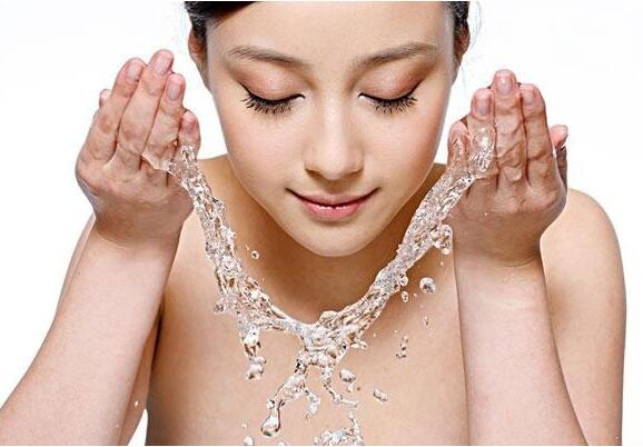 女性怎樣正確護理肌膚的方法