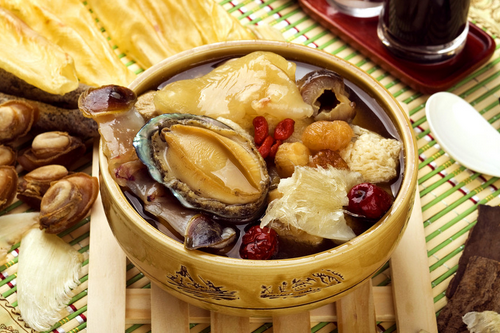 夏日常喝2款滋補湯飲 文昌雞燉湯