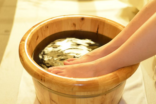 冬季泡腳驅寒 各個部位出汗需留意