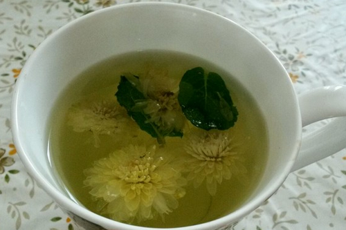 緩解春困的茶飲推薦 薄荷菊花茶