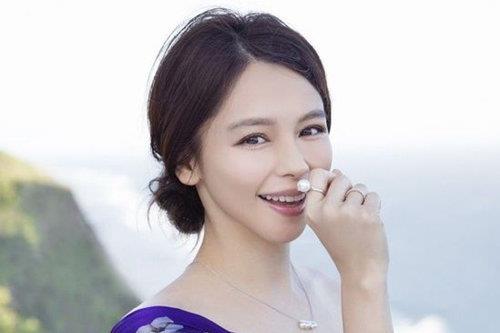 2招去除法令紋告別“偽老”