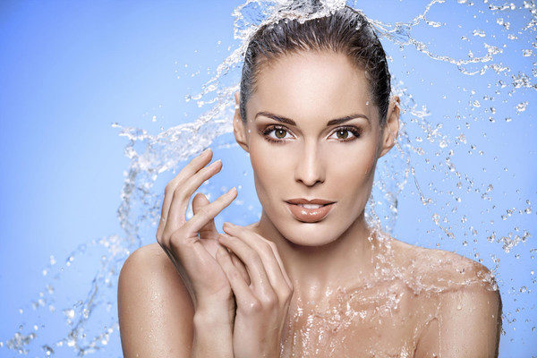 春季如何給肌膚保濕？7大保濕對策讓你肌膚水嫩嫩！