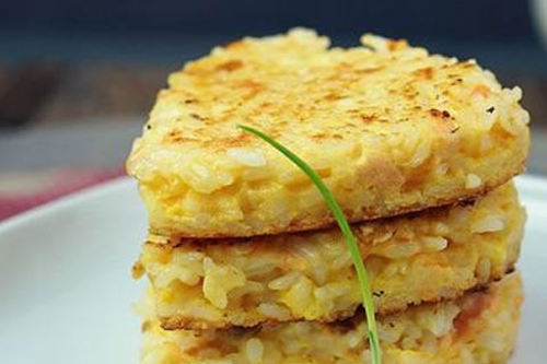 品嘗三文魚不一樣的美味三文魚米餅