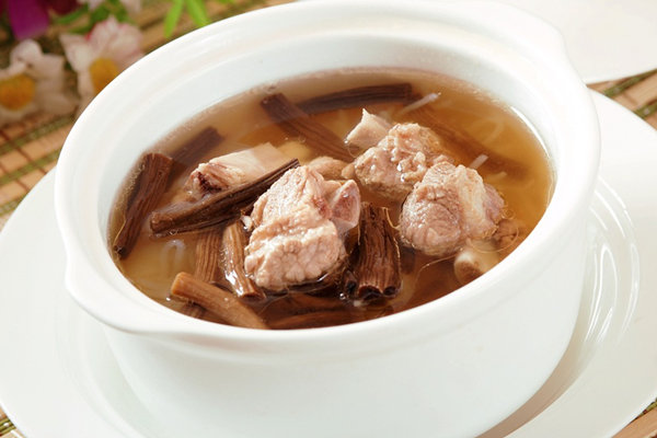 茶樹菇煲湯