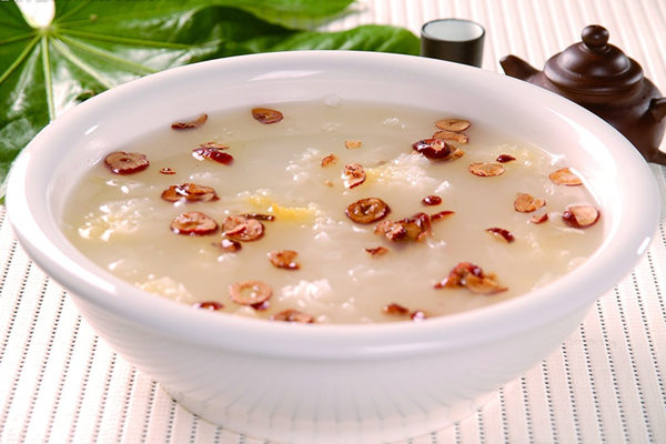 銀耳雪蛤羹怎麼做_雪蛤_銀耳的功效與作用 銀耳雪蛤羹