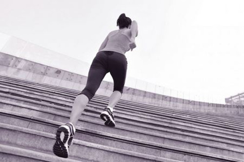 這樣跑步會把你的身材跑走樣 跑步的錯誤姿勢有哪些