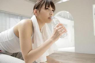 正確的喝水減肥方法