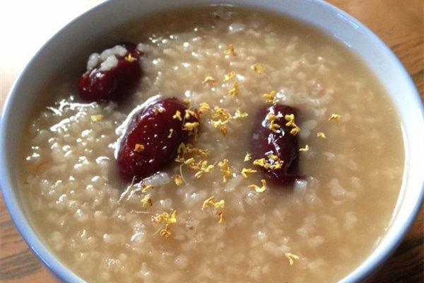 上消化道出血的病狀及養胃粥的功效