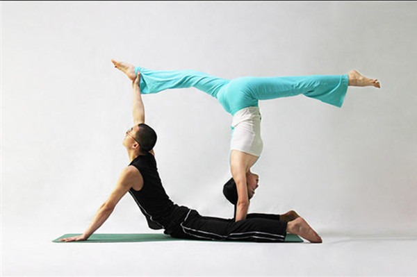 一套簡單的居傢夫妻保健操