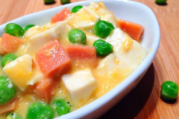 蛋黃豌豆燴豆腐