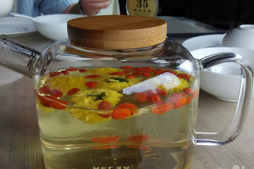 菊花枸杞茶 清火明目一招搞定