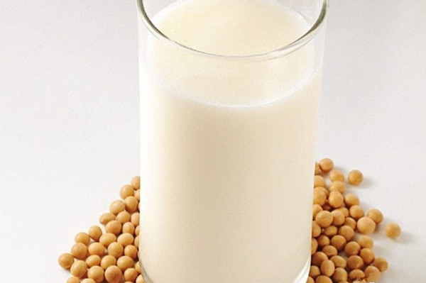 女性預防乳房癌 多喝豆漿千萬別喝酒 豆漿