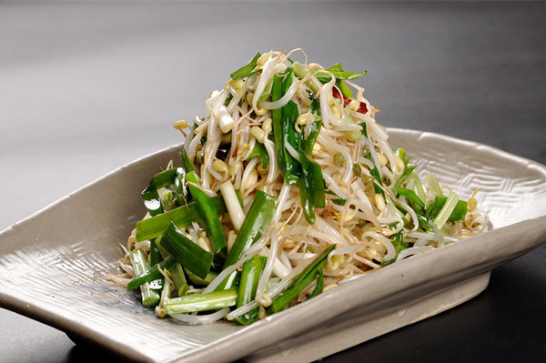 綠豆芽怎麼做好吃_功效與作用_綠豆芽炒韭菜 綠豆芽炒韭菜