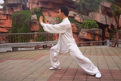 24式太極拳是簡化太極拳嗎